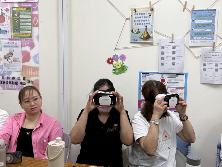 戴上VR環遊新加坡 基隆新住民陳丹淇築夢分享與傳承