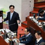 總質詢聚焦市政發展 陳其邁提商圈活化對策、力促傳統產業鏈結AI生態系