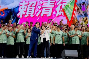 賴清德讚老人健保免費「妥當了」 卓榮泰卻罵違憲！ 藍轟賴卓雙重標準