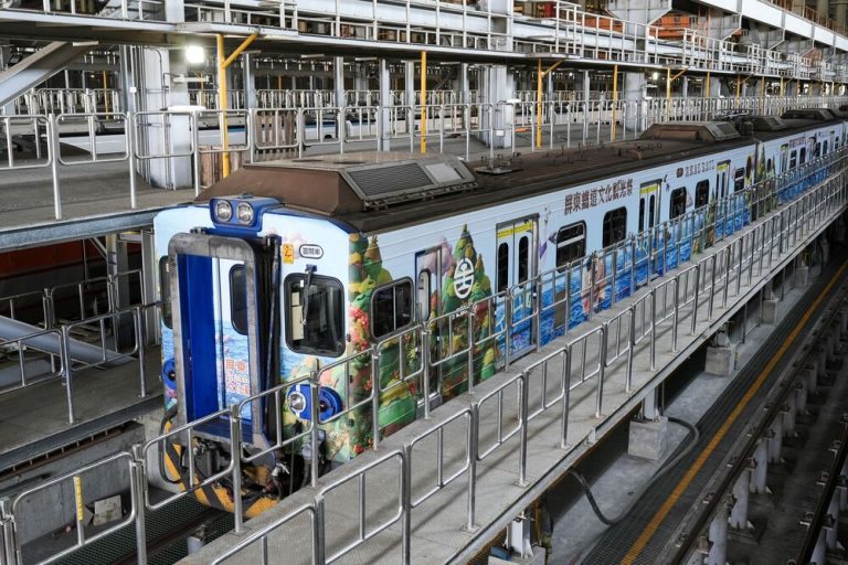 跟著噹噹一族彩繪列車 遊屏東