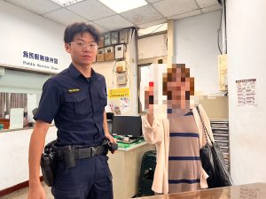 鑰匙遺失焦急 成功警靠社區名稱助尋