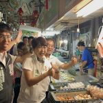 陳亭妃東菜市掃街 重溫童年助選記憶 攜手議員候選人力拚台南新未來