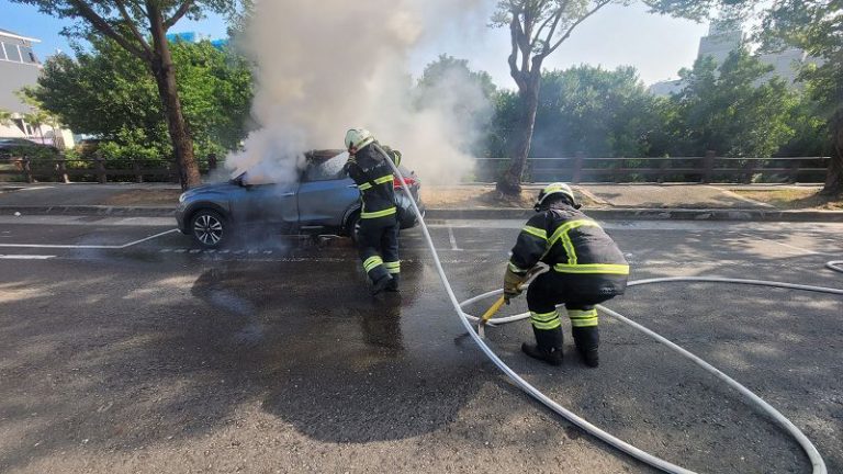 高市三民區火燒車 車內赫見二具焦屍
