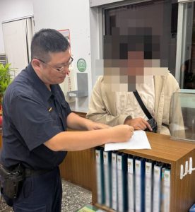 熱心民眾拾得皮夾 潭北警助發還